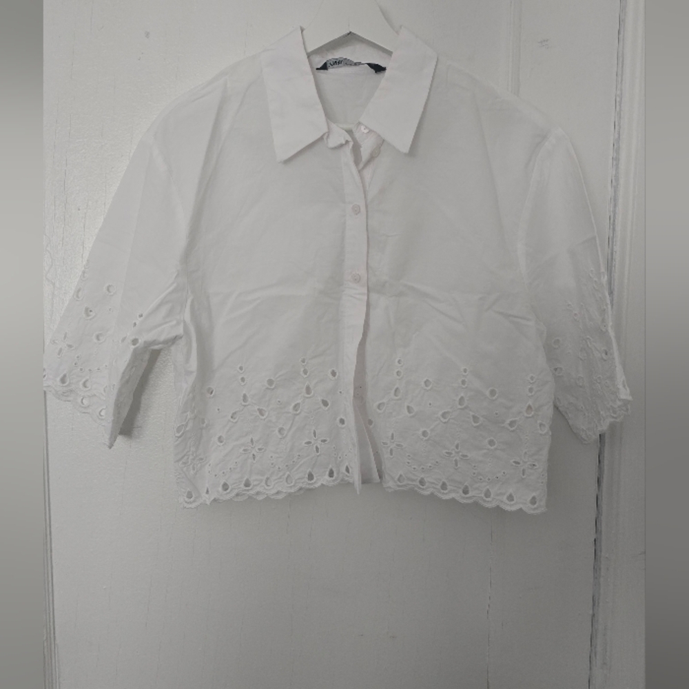 Zara Womens Size M Cropped Lace Detail White